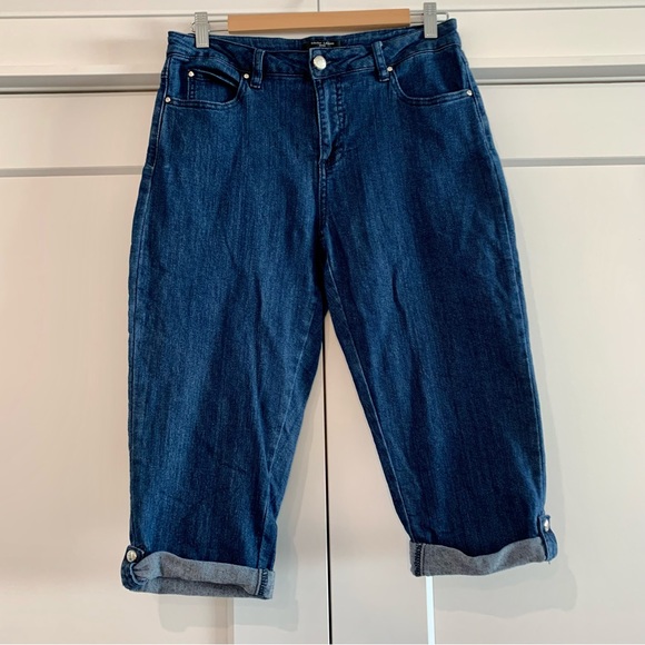 2 pairs of Simon Chang capris - Picture 2 of 8